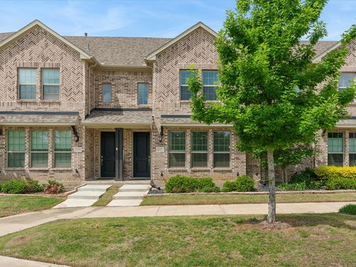 217 Suma Dr, Euless, TX, 76040-4695 | Card Image