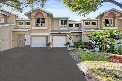 2260 Discovery Cir W, Deerfield Beach, FL, 33442-1037 | Card Image