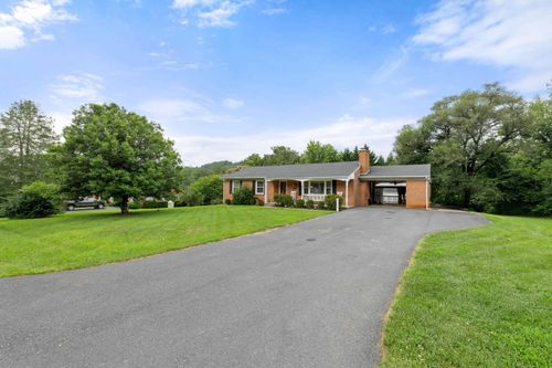 181 Ridge St, Lovingston, VA, 22949-2367 | Card Image