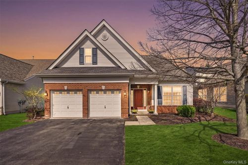 19 Sunflower St, Middletown, NY, 10940-5043 | Card Image