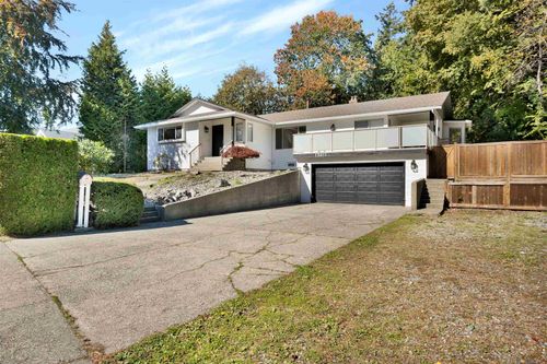 13811 17 Ave, Surrey, BC, V4A7C2 | Card Image