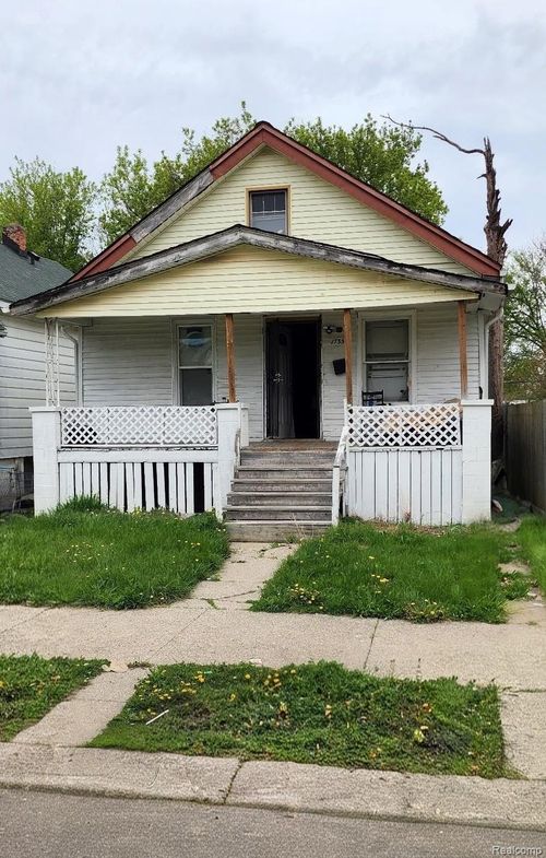 17336 Waltham St, Detroit, MI, 48205-3158 | Card Image