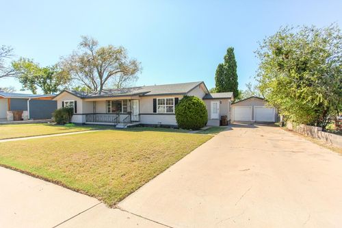 1204 Pennsylvania Ave, Big Spring, TX, 79720-4247 | Card Image
