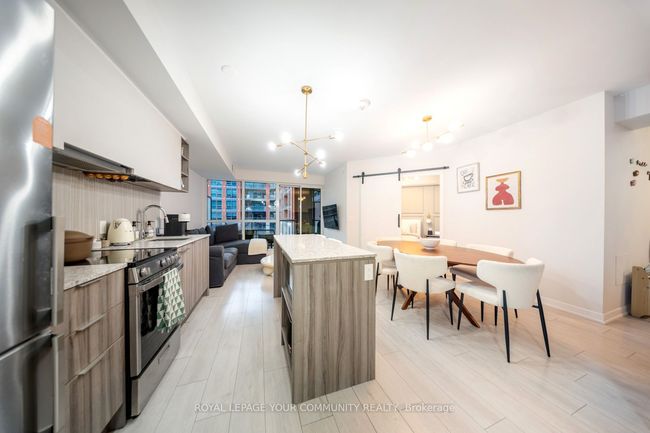 312 - 31 Tippett Rd, Condo with 2 bedrooms, 2 bathrooms and null parking in Toronto ON | Image 5