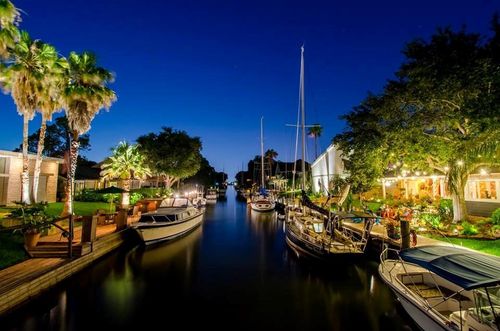 16 Harbor Ln, Kemah, TX, 77565-2648 | Card Image
