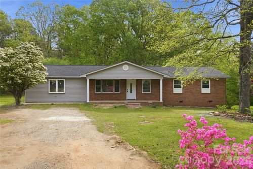 3285 Douglas Way Ln, Lancaster, SC, 29720-9174 | Card Image