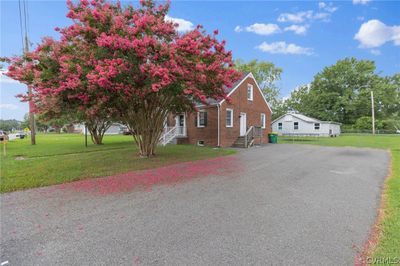 View of front facade featuring a front lawn | Image 3