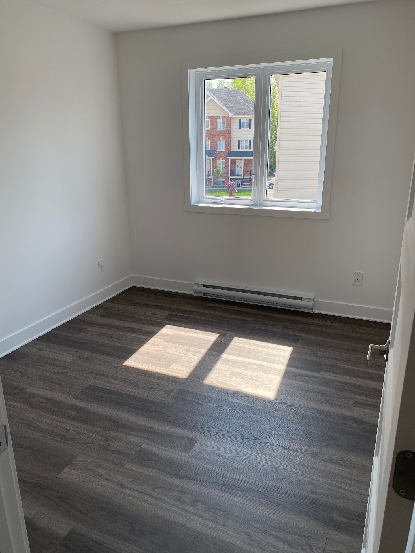 Residential Lease in Les Coteaux