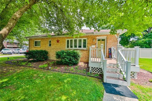735 N Glenwood Street, Allentown City, PA, 18104 | Card Image