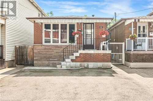 172 Gibson Ave, Hamilton, ON, L8L6J8 | Card Image