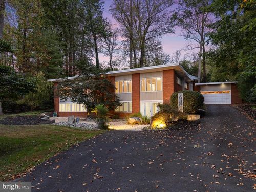 6420 Crosswoods Dr, FALLS CHURCH, VA, 22044-1214 | Card Image