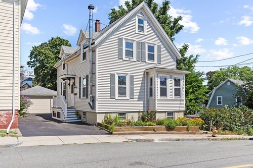 29 West Ave, Salem, MA, 01970-5452 | Card Image