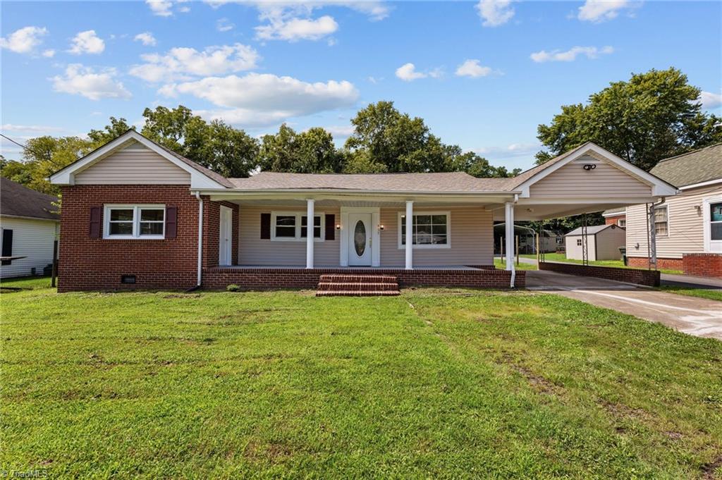 Greenwood St, Eden, NC 27288