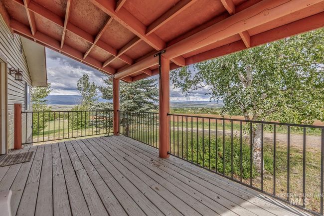 2445 Orchard Rd, House other with 4 bedrooms, 3 bathrooms and 4 parking in Council ID | Image 8