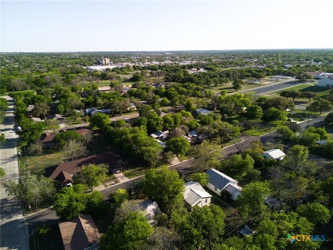 906 E Avenue D, House other with 3 bedrooms, 2 bathrooms and null parking in Lampasas TX | Image 29