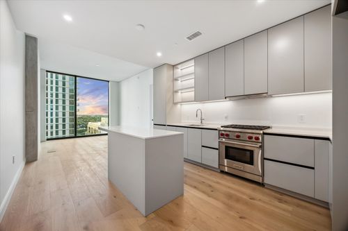 2304-610 Davis St, Austin, TX, 78701 | Card Image