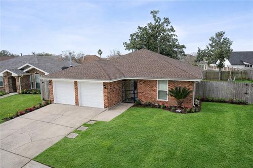 38 Moss Dr, La Place, LA, 70068-6452 | Card Image