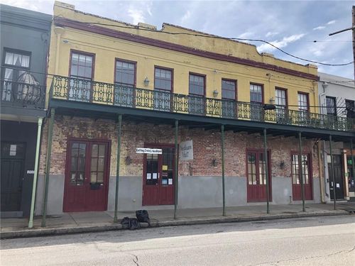1927 Sophie Wright Pl, New Orleans, LA, 70130-5037 | Card Image