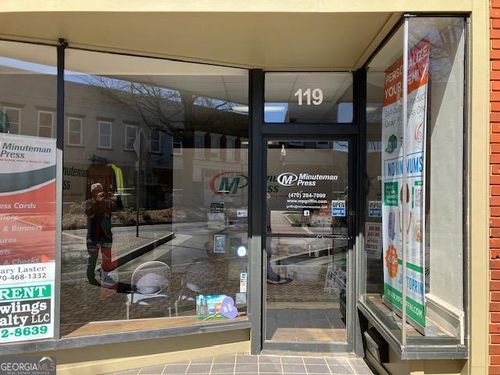 119 W Solomon St, Griffin, GA, 30223-3017 | Card Image