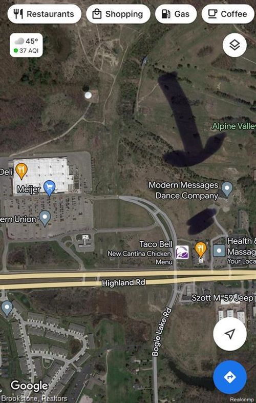 905 Nordic Dr, White Lake, MI, 48383-2437 | Card Image