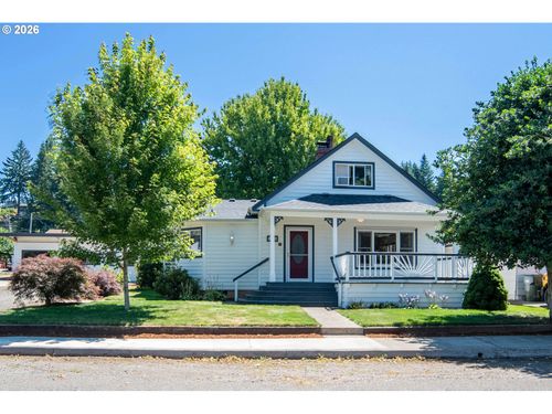 146 Ne Currin St, Estacada, OR, 97023-8581 | Card Image