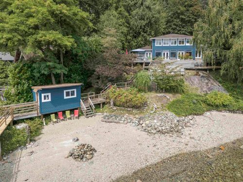 5439 Indian River Dr, North Vancouver, BC, V7G2T7 | Card Image