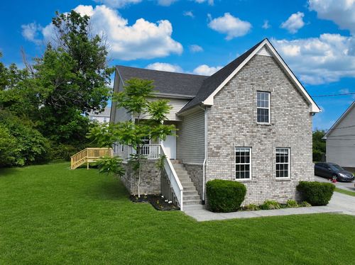 200 Larkin Springs Rd, Madison, TN, 37115-4233 | Card Image