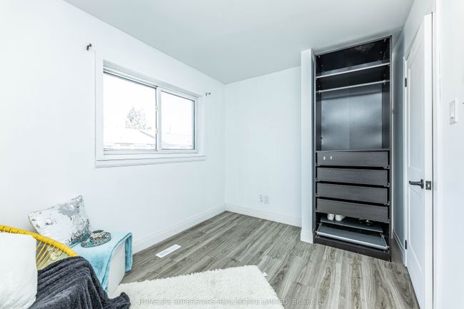 13 Thistle Down Blvd, Condo with 4 bedrooms, 3 bathrooms and 1 parking in Toronto ON | Image 22
