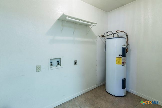 1001 Cherokee Trl, House other with 3 bedrooms, 2 bathrooms and null parking in Kempner TX | Image 12