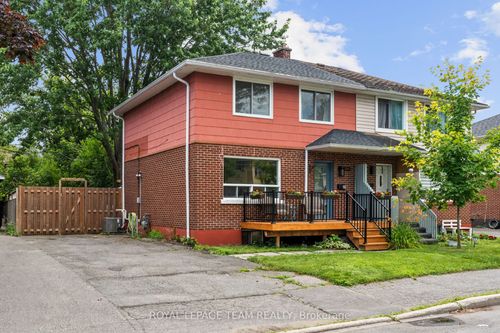 334 Queen Mary St, Ottawa, ON, K1K1W9 | Card Image
