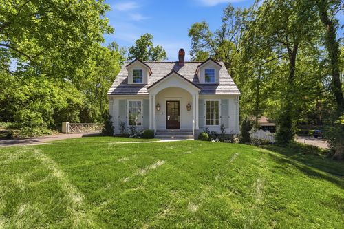 4401 Iroquois Ave, Nashville, TN, 37205-3831 | Card Image