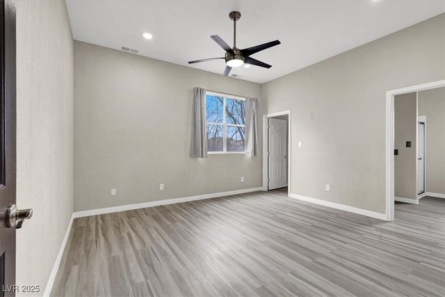 Primary Bedroom | Image 19