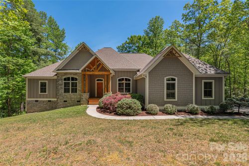 349 Freedom Trail Ct, Zirconia, NC, 28790-7918 | Card Image