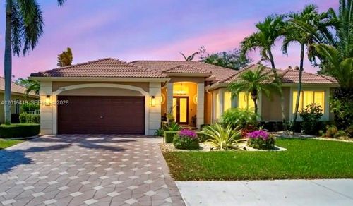 8146 N Savannah Cir, Davie, FL, 33328-3027 | Card Image