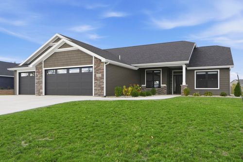 1989 Eastland Xing, Angola, IN, 46703-6524 | Card Image