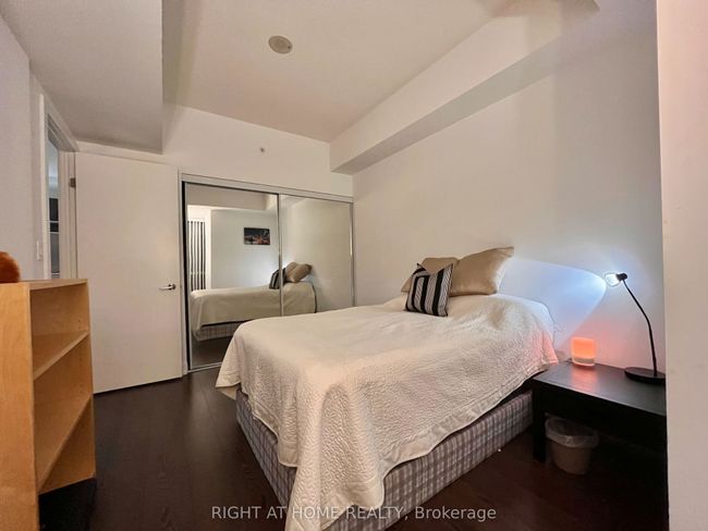 201 - 20 Bruyeres Mews, Condo with 2 bedrooms, 1 bathrooms and null parking in Toronto ON | Image 4