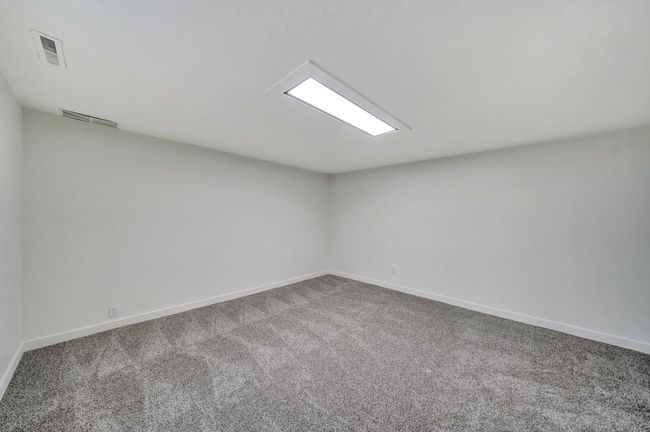 3940 N 17 Th St, House other with 4 bedrooms, 3 bathrooms and 2 parking in Lincoln NE | Image 25