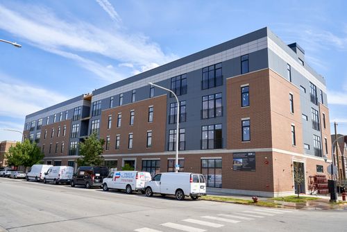 312-4149 S Cottage Grove Ave, Chicago, IL, 60653 | Card Image