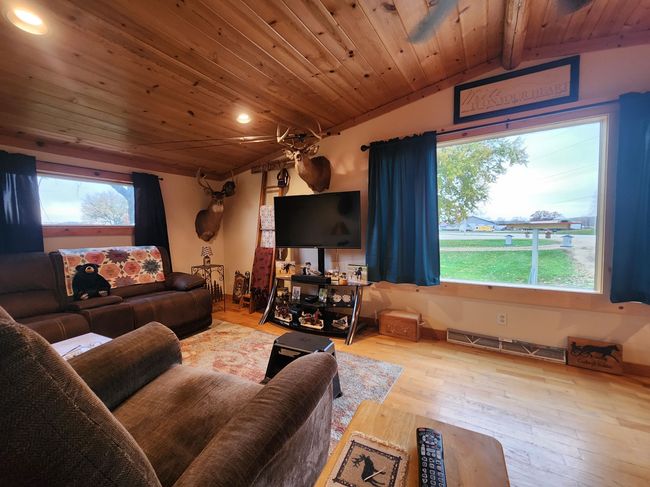 27998 Us Hwy 14 E, Home with 3 bedrooms, 1 bathrooms and null parking in RICHLAND CENTER WI | Image 19