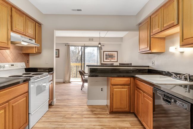 Bright kitchen | Image 4