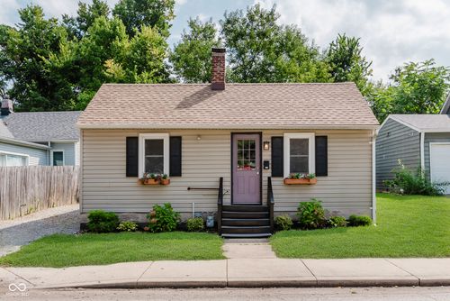 831 Laurel St, Indianapolis, IN, 46203-1210 | Card Image