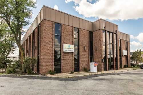 1080 Nerge Rd, Elk Grove Village, IL, 60007-3235 | Card Image