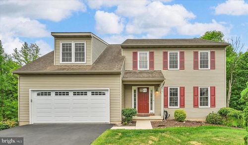 305 Village Spring Ln, REINHOLDS, PA, 17569-9448 | Card Image