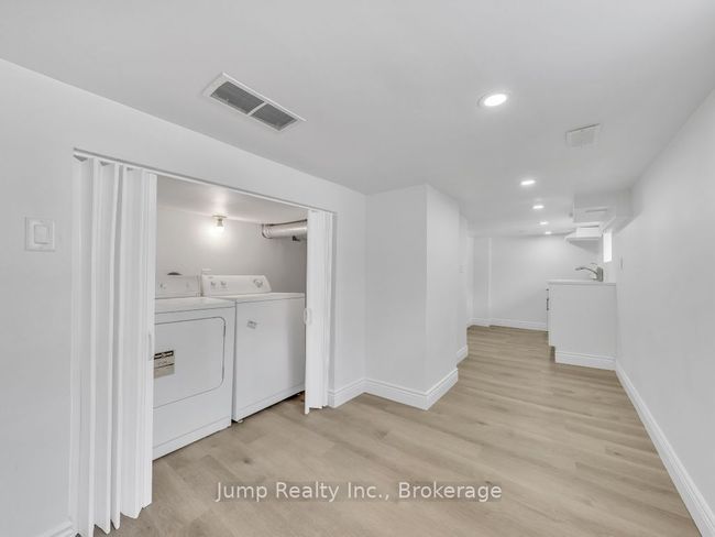 1662 Cadillac St, House other with 5 bedrooms, 3 bathrooms and null parking in Windsor ON | Image 25