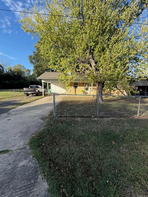 105 Rhode Island St, Beebe, AR, 72012-2345 | Card Image