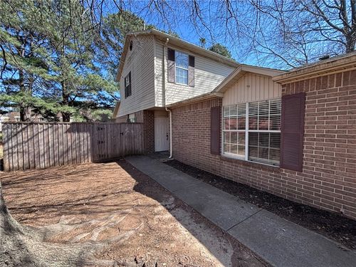 822 & 824 N Daisy Lane, Fayetteville, AR, 72704 | Card Image