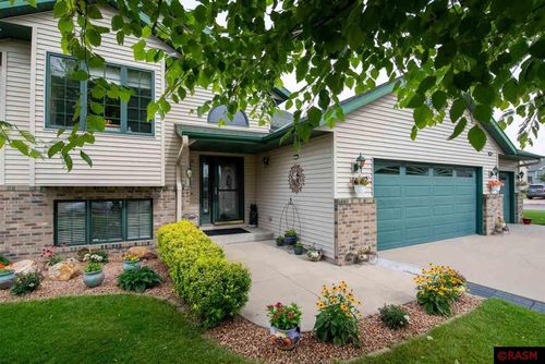 100 Emily Ln, Mankato, MN, 56001-6483 | Card Image