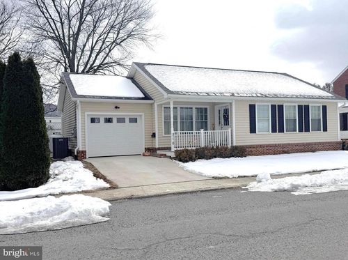 318 N 3rd St, MC CONNELLSBURG, PA, 17233-1114 | Card Image