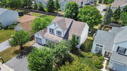 372 White Tail Dr, Hainesville, IL, 60030-3846 | Card Image