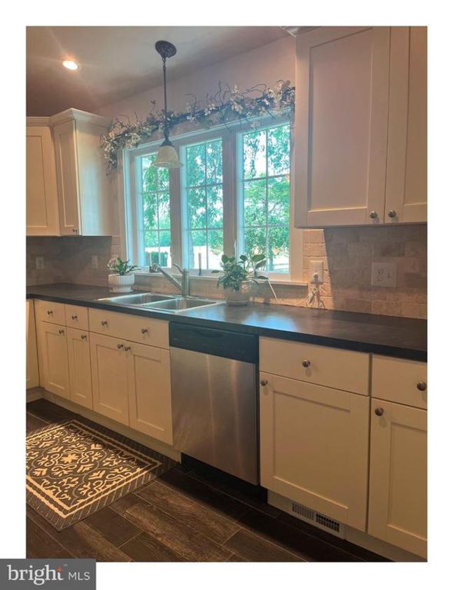 279 Palatine Rd, House other with 3 bedrooms, 3 bathrooms and null parking in PITTSGROVE NJ | Image 9